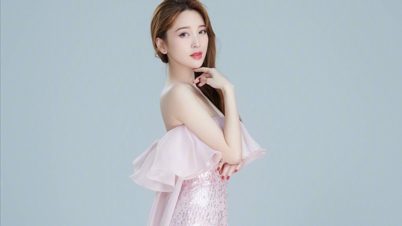 金莎孙丞潇未领证上夫妻综艺 同居恋人身份引发争议